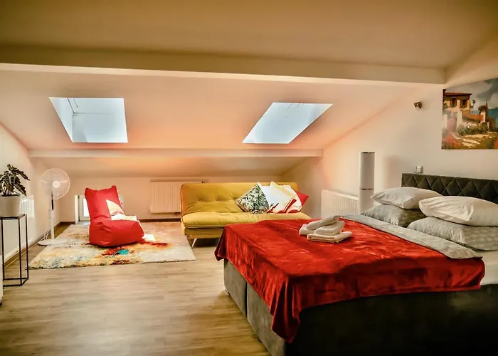 Podkrovni Studio Na Velkem Namesti S Wi-Fi Zdarma