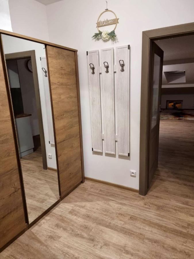 Podkrovni Na Velkem Namesti S Wi-fi Zdarma Apartamento