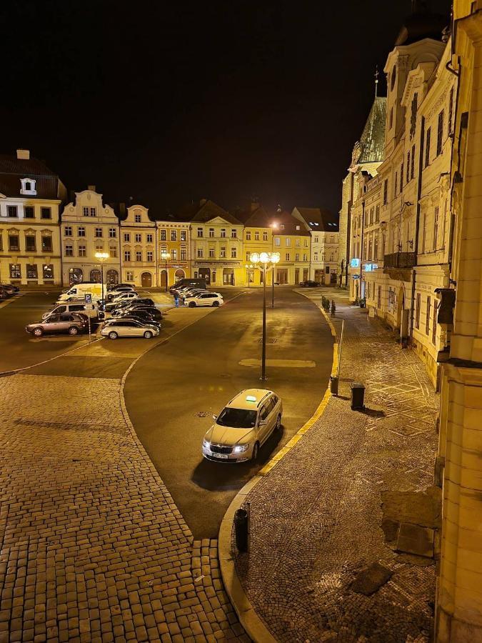 Apartamento Podkrovni Na Velkem Namesti S Wi-fi Zdarma