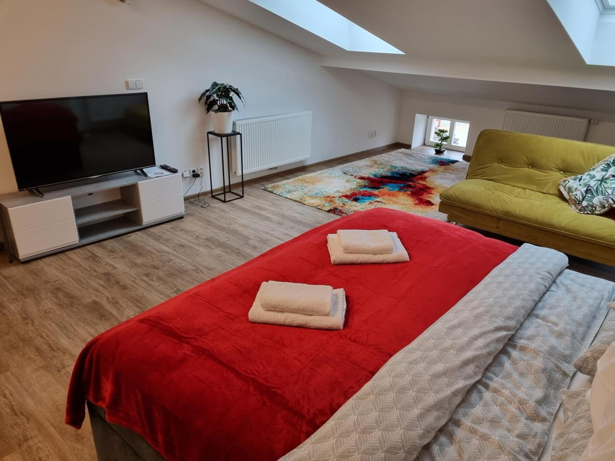 Podkrovni Na Velkem Namesti S Wi-fi Zdarma Apartamento *